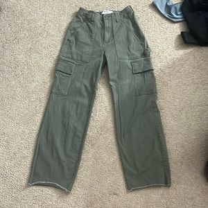 green hollister cargo pants